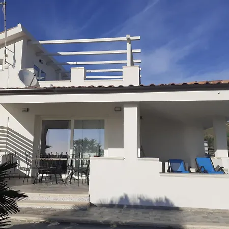 Cecilia Holiday home Montallegro